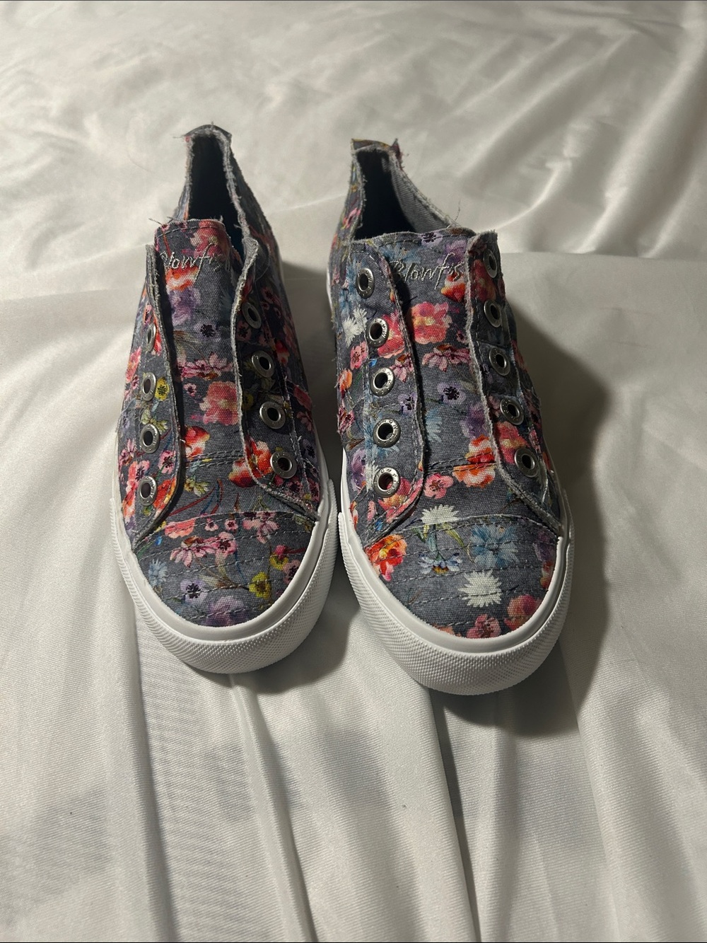 Floral Slip-On Canvas Sneakers for Women - Multicolor Floral